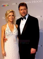 Danielle Spencer, Russell Crowe arrive at the ROBIN HOOD After Party at the Hotel Majestic during the 63rd Annual Cannes International Film Festival on May 12, 2010 in Cannes, France (3).jpg