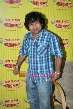 Kailash Kher at Radio Mirchi to launch new track Tere Liye in Lower Parel on 13th May 2010 (20).JPG