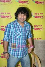Kailash Kher at Radio Mirchi to launch new track Tere Liye in Lower Parel on 13th May 2010 (25).JPG