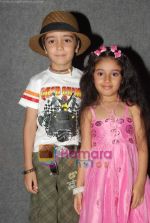 at Liliput kids fashion show in Oberoi mall on 16th May 2010 (24).JPG