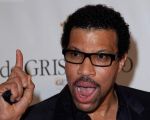 Lionel Richie attends the de Grisogono Party at the Hotel Du Cap on May 18, 2010 in Cap D_Antibes, France (2).JPG