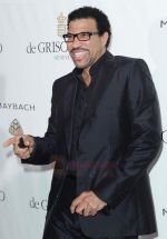 Lionel Richie attends the de Grisogono Party at the Hotel Du Cap on May 18, 2010 in Cap D_Antibes, France (4).JPG