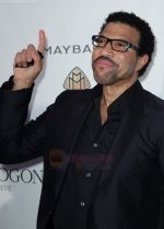 Lionel Richie attends the de Grisogono Party at the Hotel Du Cap on May 18, 2010 in Cap D_Antibes, France (5).JPG
