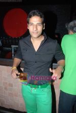 Umesh Pherwani at Glam fashion hosted by Tanya Chaudhry of Triple S in Kir Lounge on 30th May 2010 (2).JPG