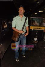 Manish Malhotra leave for IIFA Colombo in Mumbai Airport on 1st June 2010  (6).JPG