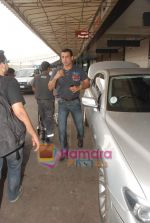 Ronit Roy leave for IIFA Colombo in Mumbai Airport on 1st June 2010  (2).JPG
