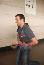Ronit Roy leave for IIFA Colombo in Mumbai Airport on 1st June 2010  (8).JPG