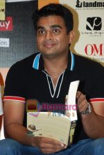 Madhavan at the 3 Idiots script book launch in Phoenix Mill on 7th June 2010  (2).JPG