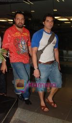 Sohail Khan return after IIFA Awards in Srilanka at Mumbai Airport on 7th June 2010 (34).JPG