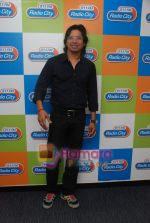 Shaan promote film Aashayein in Radio City on 23rd July 2010 (8).JPG