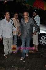 Mahesh Bhatt grace OUATIM screening in Bandra, Mumbai on 26th July 2010 (3).JPG