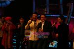 Dharmendra, Anu Malik on the sets of Indian Idol in Filmcity on 27th July 2010 (2).JPG
