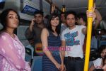 Emraan Hashmi, Prachi Desai travel by bus to promote Once upon a time in Mumbai in Curchgate, Mumbai on 29th July 2010 (11).JPG