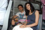 Emraan Hashmi, Prachi Desai travel by bus to promote Once upon a time in Mumbai in Curchgate, Mumbai on 29th July 2010 (52).JPG