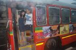 Emraan Hashmi, Prachi Desai travel by bus to promote Once upon a time in Mumbai in Curchgate, Mumbai on 29th July 2010 (58).JPG