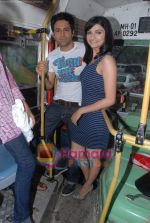 Emraan Hashmi, Prachi Desai travel by bus to promote Once upon a time in Mumbai in Curchgate, Mumbai on 29th July 2010 (69).JPG