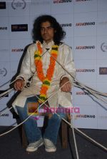 Imtiaz Ali kidnapped and trapped as a groom to promote film Antardwand in PVR, Juhu on 2nd Aug 2010 (14).JPG