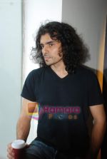 Imtiaz Ali kidnapped and trapped as a groom to promote film Antardwand in PVR, Juhu on 2nd Aug 2010 (69).JPG