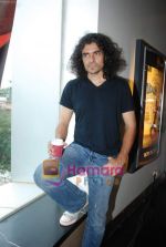 Imtiaz Ali kidnapped and trapped as a groom to promote film Antardwand in PVR, Juhu on 2nd Aug 2010 (71).JPG