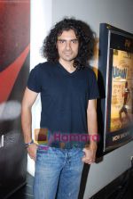 Imtiaz Ali kidnapped and trapped as a groom to promote film Antardwand in PVR, Juhu on 2nd Aug 2010 (79).JPG