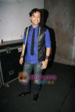 at the promotion of Aashayein on Indian Idol in Filmistan Studio, Mumbai on 3rd Aug 2010 (15).JPG