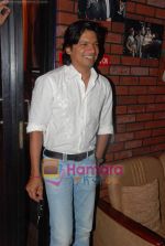 Shaan at the Song recording of first 3D film Bo Mamo with ten singer in Aadersh Shrivastava studio, Juhu on 4th Aug 2010 (6).JPG