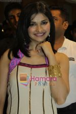Prachi Desai launches the JW Marriott Glamour Show in Juhu, Mumbai on 6th Aug 2010 (18).JPG