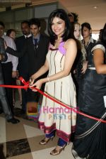 Prachi Desai launches the JW Marriott Glamour Show in Juhu, Mumbai on 6th Aug 2010.JPG