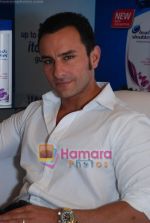 Saif Ali Khan at a promotional Head and Shoulders event on 10th Aug 2010 (31).JPG