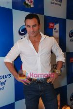 Saif Ali Khan at a promotional Head and Shoulders event on 10th Aug 2010 (40).JPG