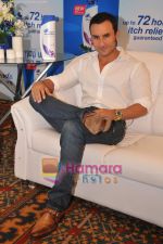 Saif Ali Khan at a promotional Head and Shoulders event on 10th Aug 2010 (64).JPG
