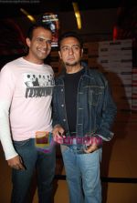 Gulshan Grover, Siddharth Kannan at The Expendables premiere in cinemax on 11th Aug 2010 (2).JPG
