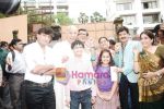 at Khichidi film promotion as they visit SRK outside Mannat on 27th Aug 2010 (15).JPG
