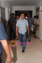 Aamir Khan snapped at Novotel Hotel in Juhu on 31st Aug 2010 (9).JPG