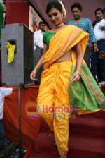Sayali Bhagat at Worli Dahi Handi celebrations in Worli, Mumbai on 2nd Sept 2010 (16).JPG