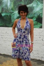 Mandira Bedi at Kingfisher Calendar auditions in Lalit Hotel on 6th Sept 2010 (58).JPG