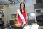 Miss India Neha Hinge at World Kitchen in Malad on 6th Sept 2010 (12).JPG