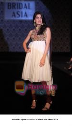 at Bridal Asia collection 2010  in New Delhi on 8th Sept 2010 (26).jpg