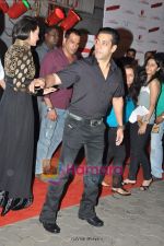 Salman Khan at Dabangg premiere on 9th Sept 2010 (2).JPG
