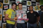 Imran Khan and Punit Malhotra at the Launch of I Hate Love Storys dvd in Planet M, Mumbai on 13th Sept 2010 (22).JPG