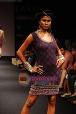 Model walks the ramp for Anita Dongre Show at Lakme Winter fashion week day 1 on 17th Sept 2010 (82).JPG