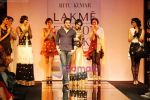 Model walks the ramp for Ritu Kumar Show at Lakme Winter fashion week day 2 on 18th Sept 2010 (79).JPG