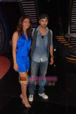 Priyanka Chopra, Ranbir Kapoor on the sets of India_s Got Talent  in Film City on 18th Sept 2010 (25).JPG