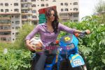 Sameera Reddy learns to ride a bike on 18th Sept 2010 (9).JPG
