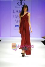 Model walks the ramp for Tory Costa Show at Lakme Winter fashion week day 4 on 20th Sept 2010 (4).JPG