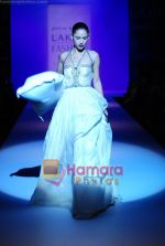 Model walks the ramp for Jatin Varma Show at Lakme Winter fashion week day 5 on 21st Sept 2010 (2).JPG