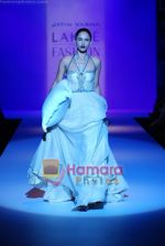 Model walks the ramp for Jatin Varma Show at Lakme Winter fashion week day 5 on 21st Sept 2010.JPG