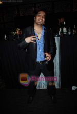 Mika Singh at Rahul Vaidya_s bday bash in Imperial Palace on 24th Sept 2010 (9).JPG