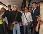 Aamir Khan speaks to media about Peeppli Live going to Oscars at Mumbai airport on 25th Sept 2010 (10).JPG