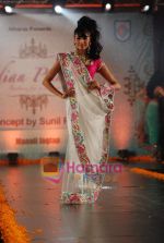 Model walks the ramp for Manali Jagtap Show at Indian Princess in J W Marriott on 25th Sept 2010 (34).JPG